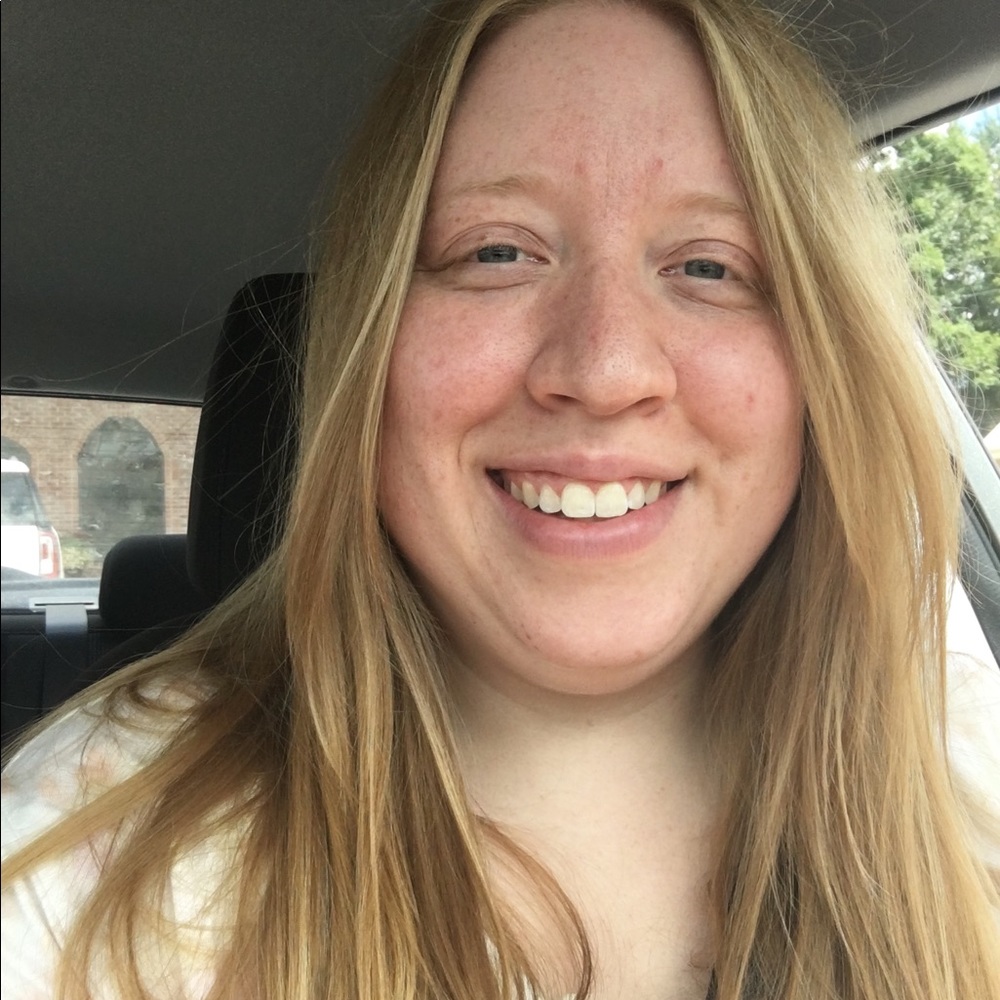 Meet your Posher, Alyssa